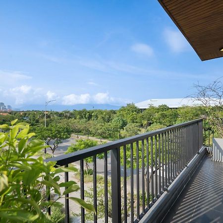 The Sense Apartment - Modern, Near My An Beach Дананг Екстер'єр фото
