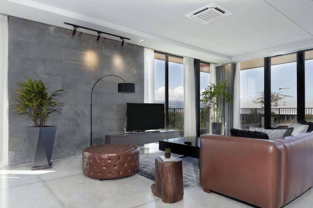 The Sense Apartment - Modern, Near My An Beach Дананг Екстер'єр фото