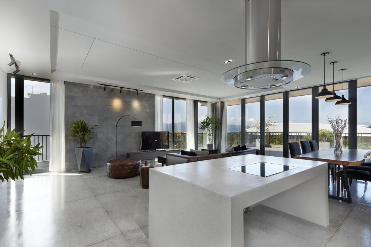 The Sense Apartment - Modern, Near My An Beach Дананг Екстер'єр фото