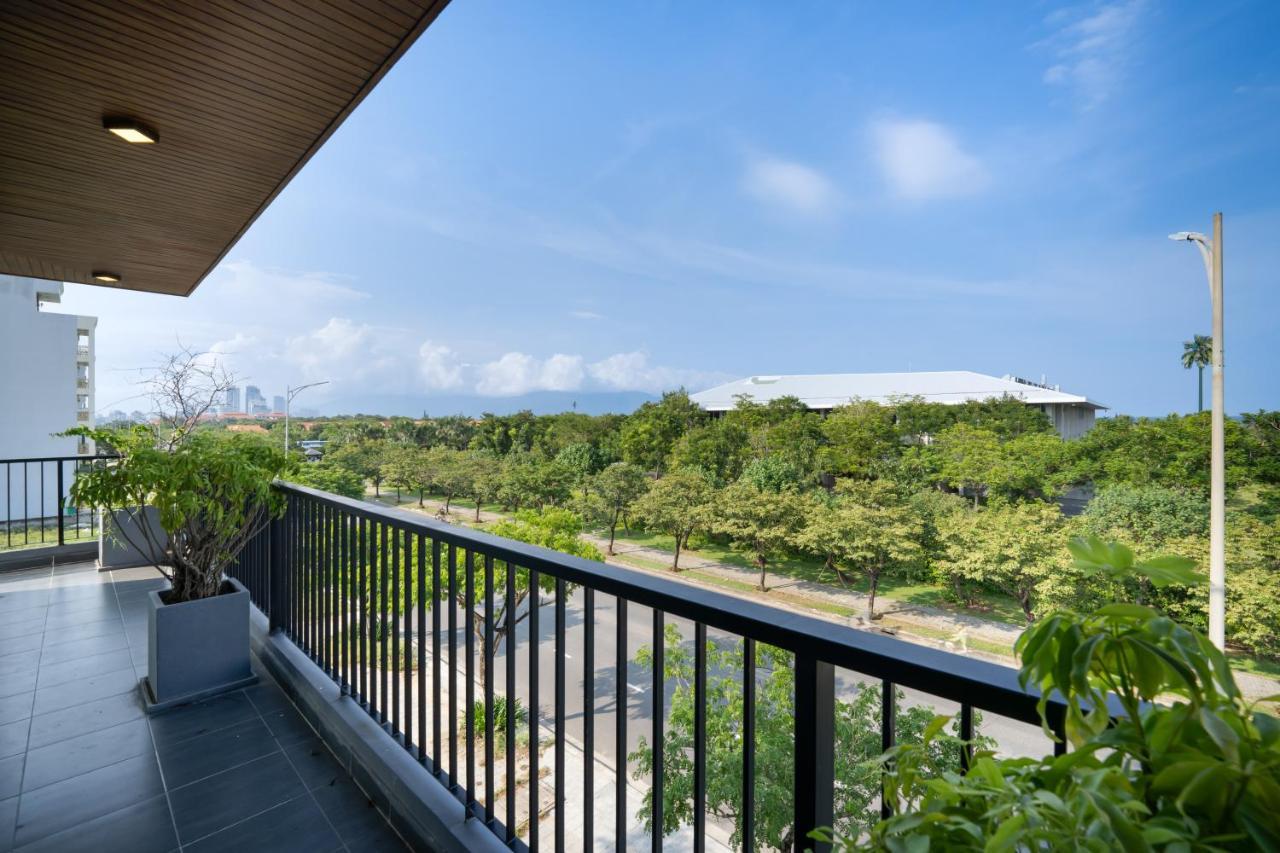 The Sense Apartment - Modern, Near My An Beach Дананг Екстер'єр фото